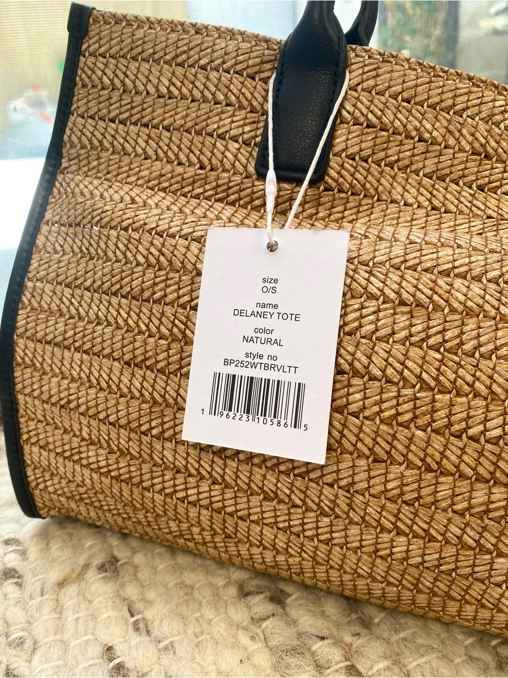 Walter Baker NWT Delaney Woven Raffia Tote Black Vegan Leather - Picture 4 of 9